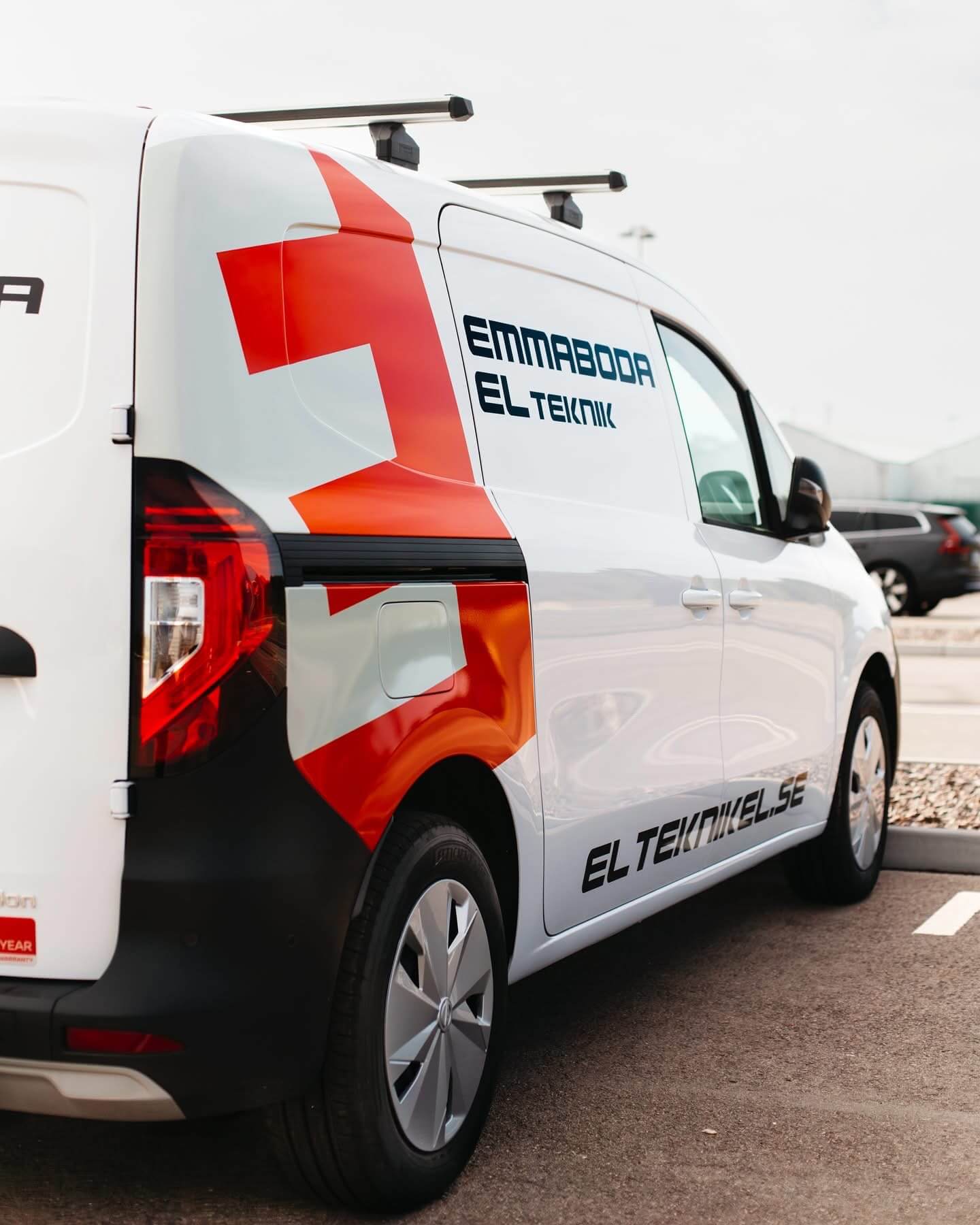 Elektriker i Kalmar EMJ Elteknik & Emmaboda Elteknik
